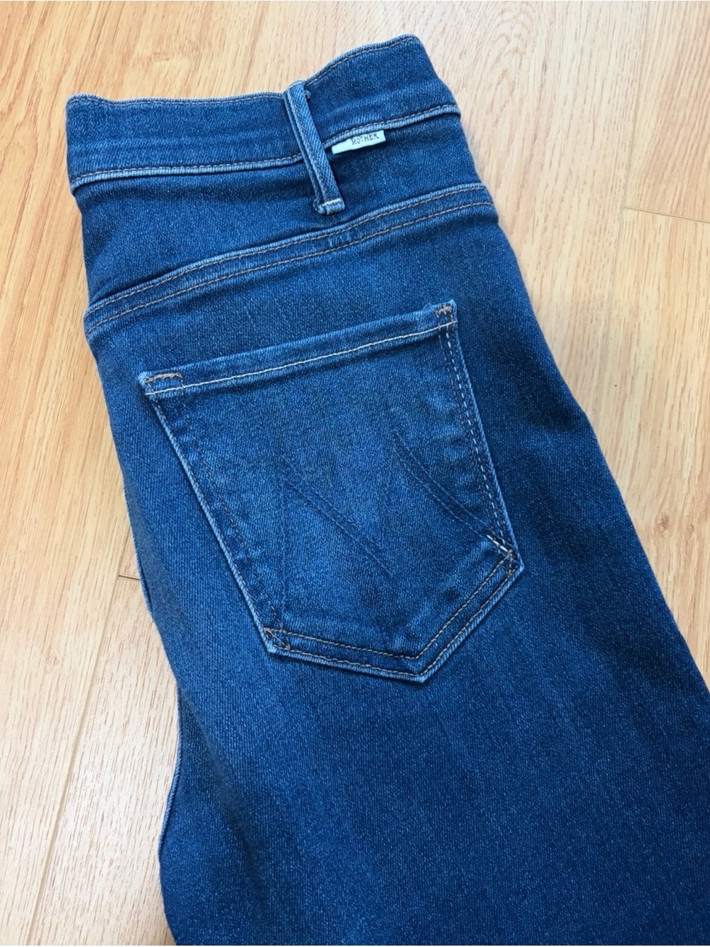Women's Dark Blue MOTHER HUSTLER Denim Jeans